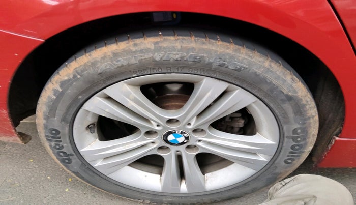 2012 BMW 3 Series 320d, Diesel, Automatic, 1,07,911 km, tyre