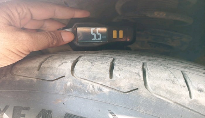 2017 Hyundai Creta SX PLUS AT 1.6 PETROL, Petrol, Automatic, 69,916 km, tyre