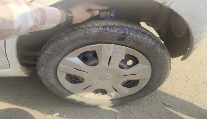 2014 Maruti Wagon R 1.0 VXI, Petrol, Manual, 2,02,512 km, tyre