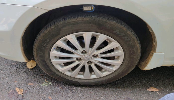 2015 Maruti Ciaz ZXI AT, Petrol, Automatic, 65,684 km, tyre