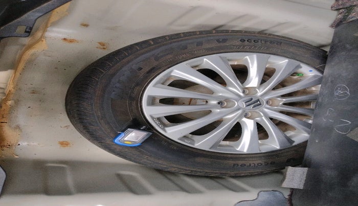 2015 Maruti Ciaz ZXI AT, Petrol, Automatic, 65,684 km, tyre