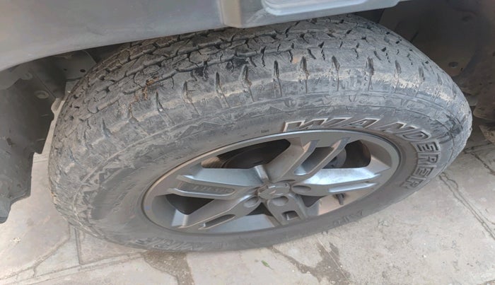 2023 Mahindra Thar LX HARD TOP 4WD MT, Diesel, Manual, 34,136 km, tyre