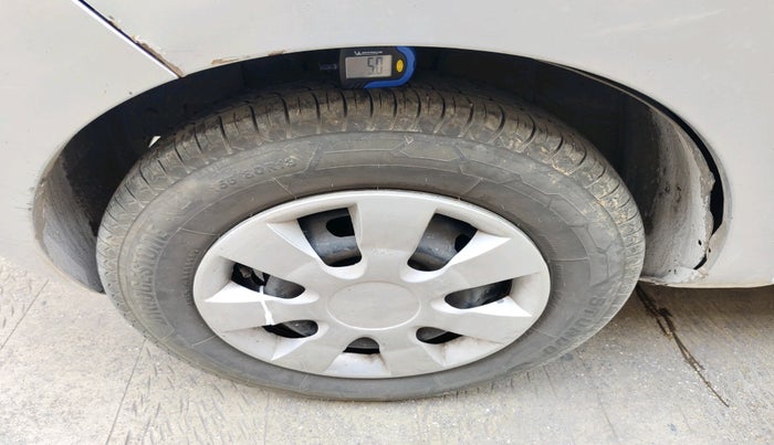 2016 Datsun Redi Go T (O), Petrol, Manual, 78,539 km, tyre