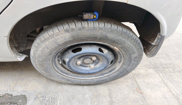 2016 Datsun Redi Go T (O), Petrol, Manual, 78,539 km, tyre