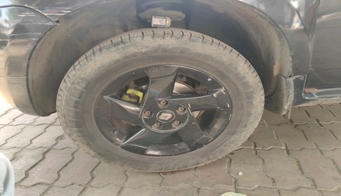 2013 Renault Duster 85 PS RXL DIESEL, Diesel, Manual, 1,92,487 km, tyre