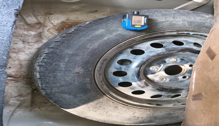 2011 Maruti SX4 VXI CNG, CNG, Manual, 93,579 km, tyre