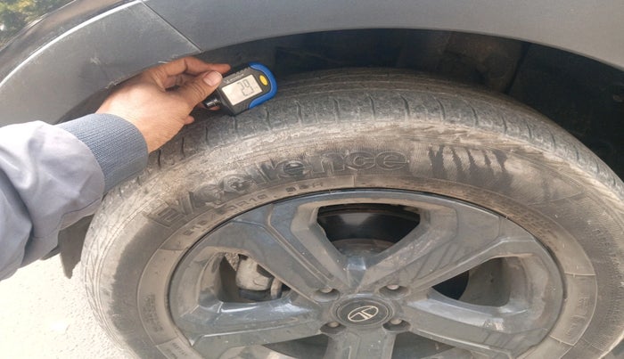 2021 Tata NEXON XZ PLUS PETROL DARK EDITION, Petrol, Manual, 46,595 km, tyre