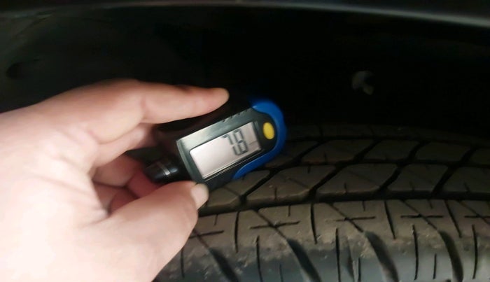 2016 Maruti Swift VXI, Petrol, Manual, 24,209 km, tyre