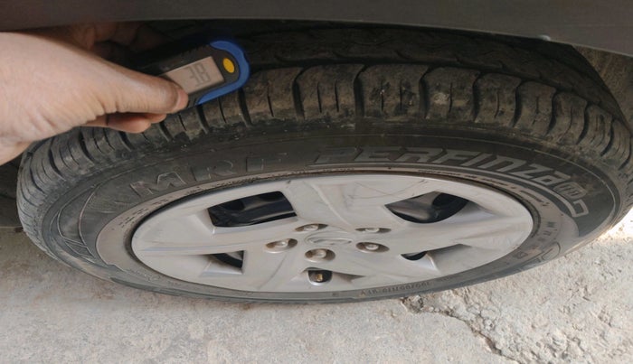 2021 Hyundai VENUE S+ 1.2, Petrol, Manual, 35,250 km, tyre