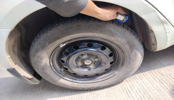 2011 Maruti Swift Dzire VXI, Petrol, Manual, 80,386 km, tyre