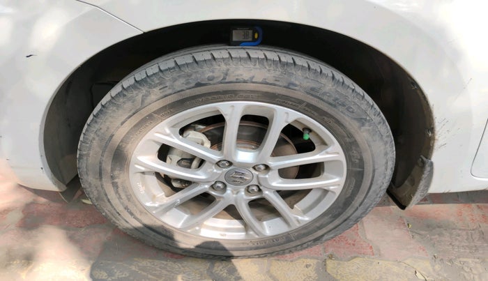 2023 Maruti Swift ZXI AMT, Petrol, Automatic, 34,049 km, tyre