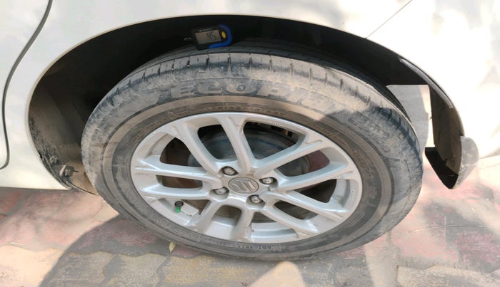 2023 Maruti Swift ZXI AMT, Petrol, Automatic, 34,049 km, tyre