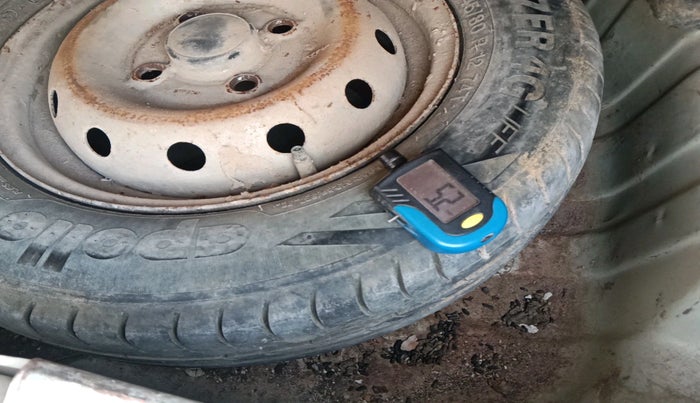 2012 Maruti Alto LX, Petrol, Manual, 40,337 km, tyre