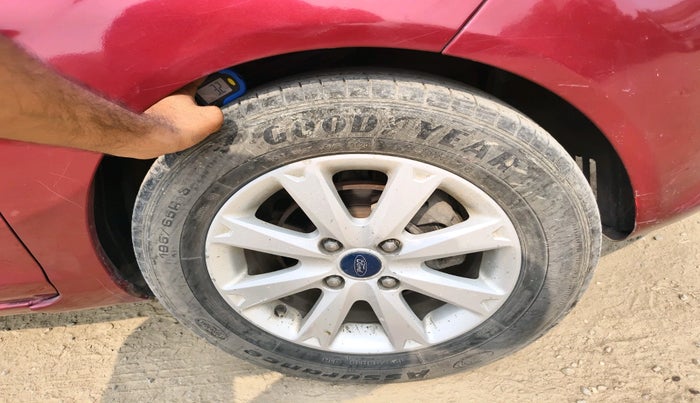 2012 Ford Fiesta TITANIUM+ PETROL AT, Petrol, Automatic, 65,701 km, tyre