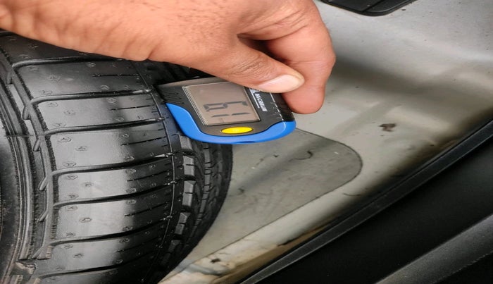 2015 Hyundai Creta SX PLUS 1.6 DIESEL, Diesel, Manual, 1,10,759 km, tyre