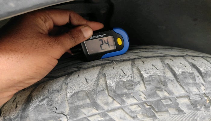 2015 Hyundai Creta SX PLUS 1.6 DIESEL, Diesel, Manual, 1,10,759 km, tyre