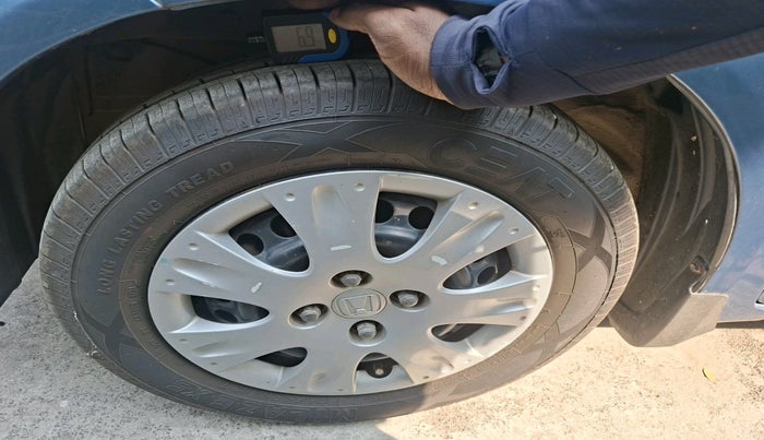 2015 Honda Brio S MT, Petrol, Manual, 56,075 km, tyre