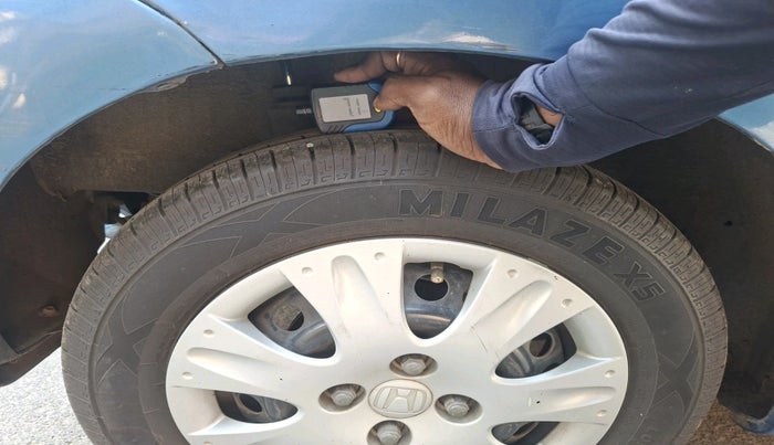 2015 Honda Brio S MT, Petrol, Manual, 56,075 km, tyre