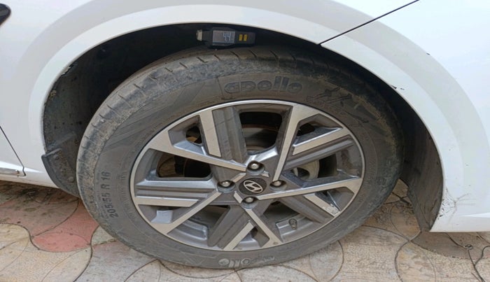 2023 Hyundai Verna SX 1.5 Turbo Petrol MT, Petrol, Manual, 34,629 km, tyre