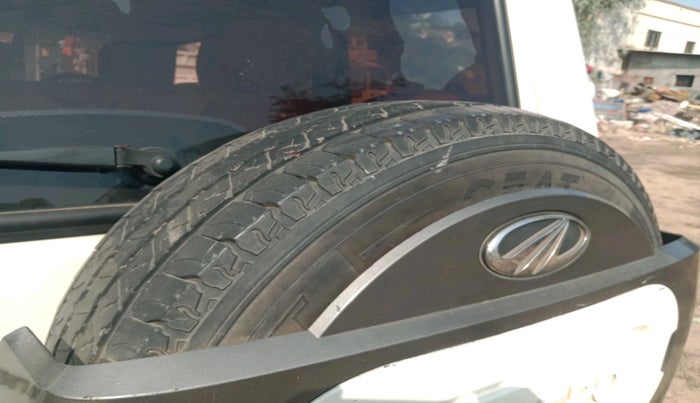 2015 Mahindra Bolero ZLX BS IV, Diesel, Manual, 1,39,889 km, tyre