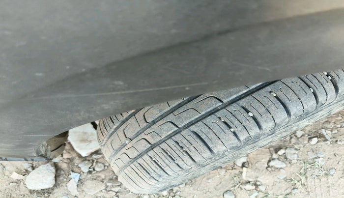 2021 Maruti XL6 ALPHA MT, Petrol, Manual, 93,054 km, tyre