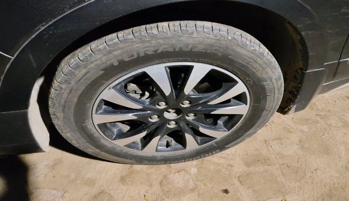 2017 Maruti S Cross ZETA 1.3, Diesel, Manual, 2,25,999 km, tyre