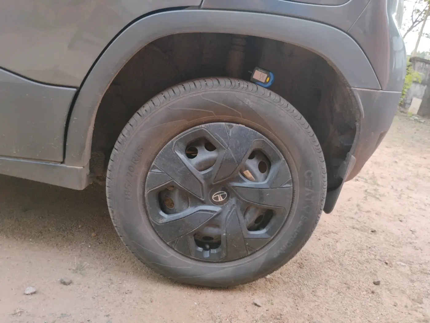 2024 Tata PUNCH ADVENTURE AMT, Petrol, Automatic, 24,619 km, tyre