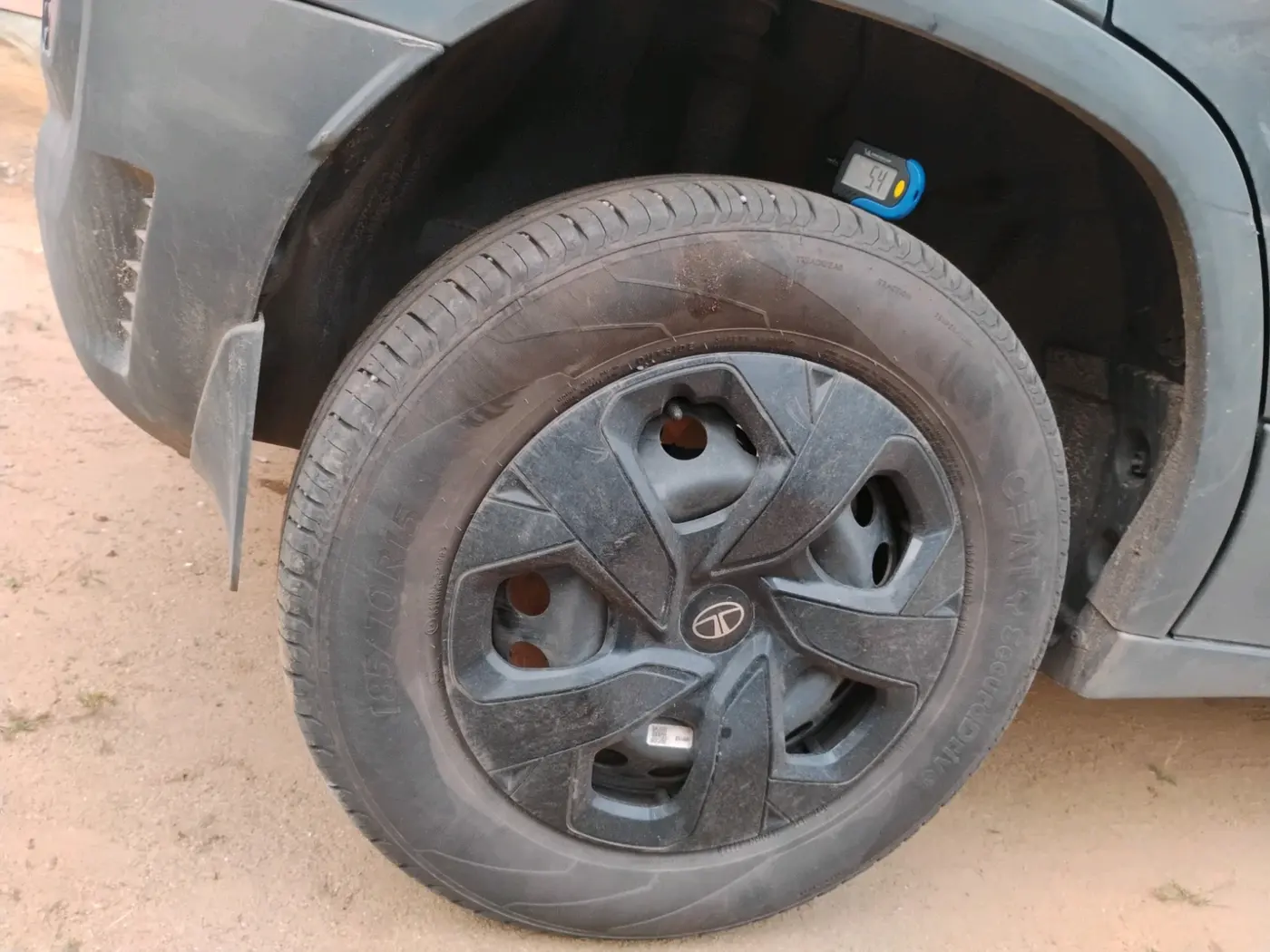 2024 Tata PUNCH ADVENTURE AMT, Petrol, Automatic, 24,619 km, tyre