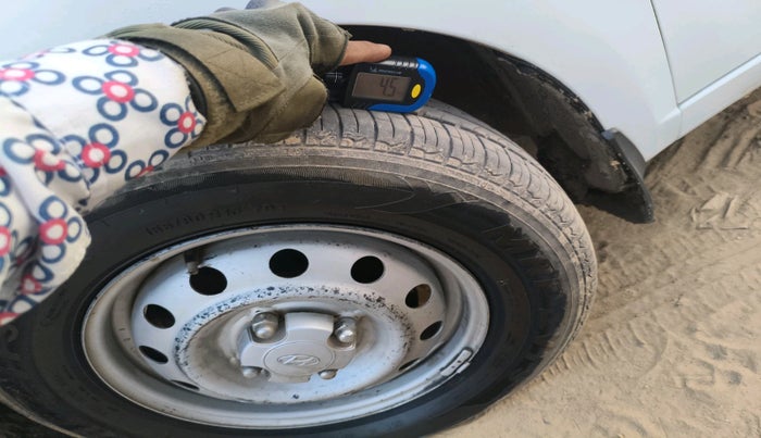 2015 Hyundai i10 MAGNA 1.1, Petrol, Manual, 56,055 km, tyre