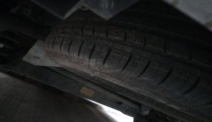 2024 Tata Safari SMART (O), Diesel, Manual, 28,932 km, tyre