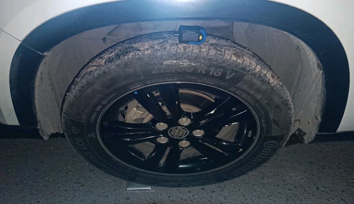 2019 Maruti Vitara Brezza ZDI AMT, Diesel, Automatic, 86,186 km, tyre