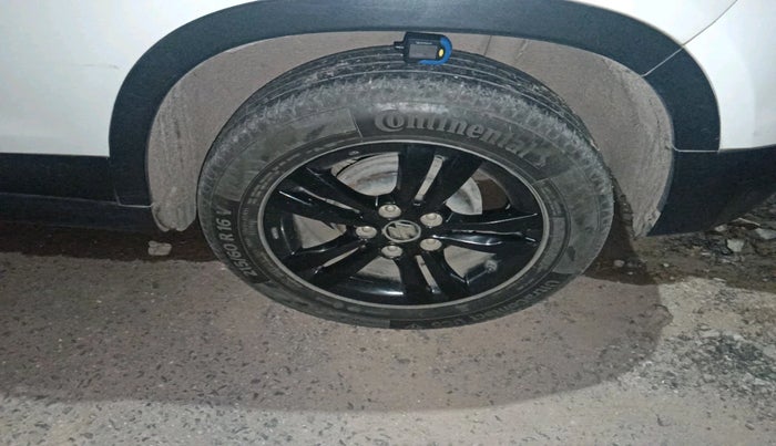 2019 Maruti Vitara Brezza ZDI AMT, Diesel, Automatic, 86,186 km, tyre