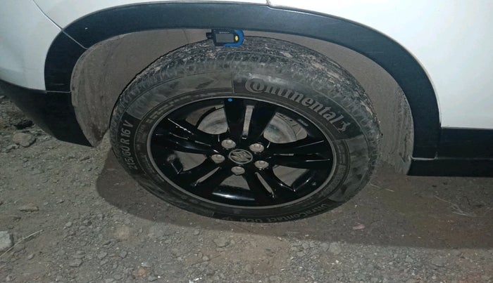 2019 Maruti Vitara Brezza ZDI AMT, Diesel, Automatic, 86,186 km, tyre