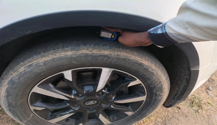 2021 Mahindra XUV500 W11 (O) AT, Diesel, Automatic, 91,891 km, tyre