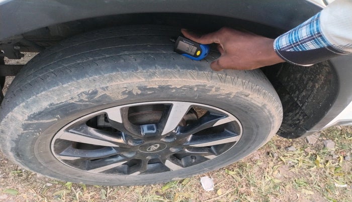 2021 Mahindra XUV500 W11 (O) AT, Diesel, Automatic, 91,891 km, tyre