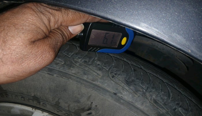 2014 Hyundai i10 MAGNA 1.1, Petrol, Manual, 33,490 km, tyre