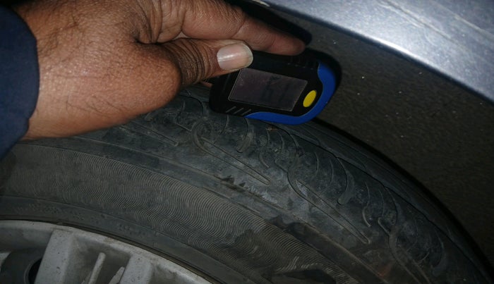 2014 Hyundai i10 MAGNA 1.1, Petrol, Manual, 33,490 km, tyre