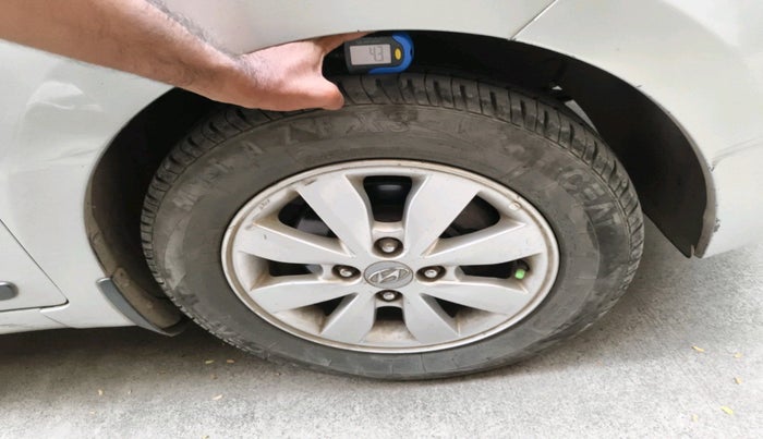 2014 Hyundai Xcent S (O) 1.2, Petrol, Manual, 1,30,338 km, tyre