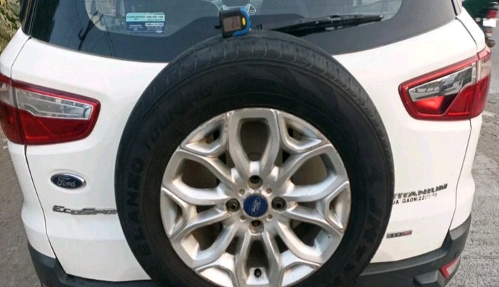 2017 Ford Ecosport TITANIUM 1.5L DIESEL, Diesel, Manual, 1,00,004 km, tyre