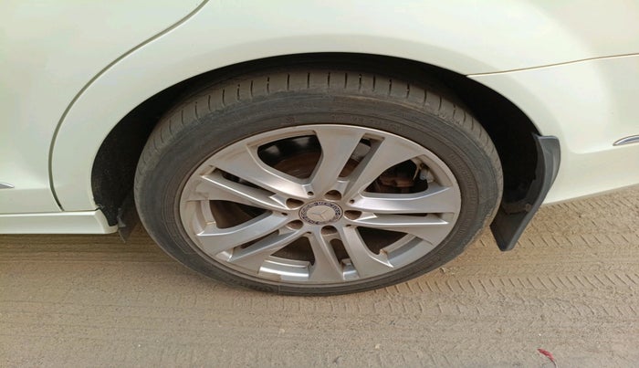 2012 Mercedes Benz C Class 200 CGI AVANTGARDE, Petrol, Automatic, 40,223 km, tyre