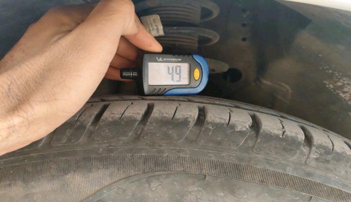 2022 Maruti Swift VXI, Petrol, Manual, 15,998 km, tyre