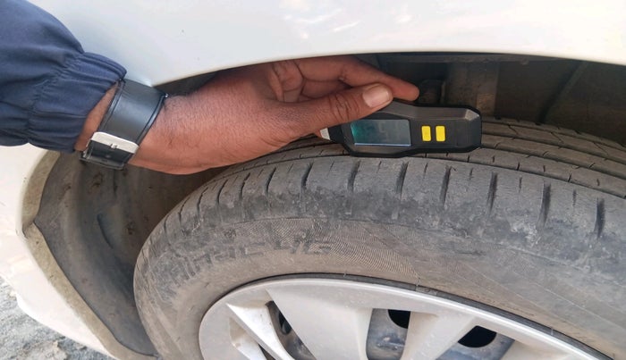 2022 Toyota Glanza E, Petrol, Manual, 27,645 km, tyre