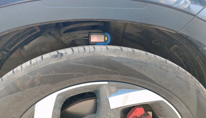 2019 Hyundai VENUE SX 1.0 TURBO, Petrol, Manual, 37,721 km, tyre