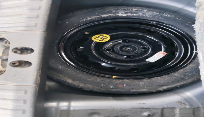 2020 Ford FREESTYLE TITANIUM 1.2 PETROL, Petrol, Manual, 45,404 km, tyre