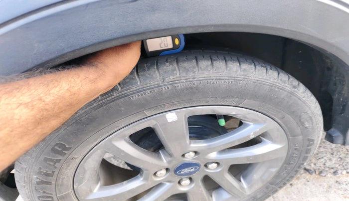 2020 Ford FREESTYLE TITANIUM 1.2 PETROL, Petrol, Manual, 45,404 km, tyre