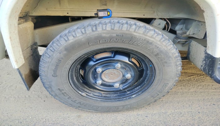 2020 Mahindra Bolero B6 (O), Diesel, Manual, 1,17,933 km, tyre