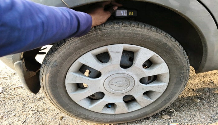 2011 Chevrolet Spark LT 1.0, Petrol, Manual, 90,815 km, tyre