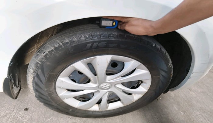 2021 Maruti Swift VXI AMT, Petrol, Automatic, 32,654 km, tyre