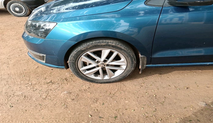 2017 Skoda Rapid STYLE 1.5 TDI AT, Diesel, Automatic, 1,02,798 km, tyre