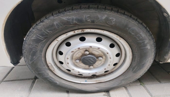 2015 Maruti Wagon R 1.0 LXI CNG, Petrol, Manual, 73,479 km, tyre